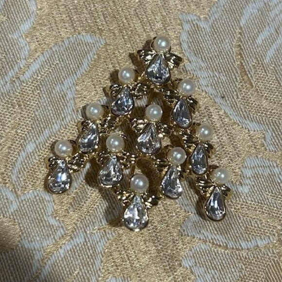HOLIDAY🎄🎄NINA RICCI for AVON “Tree of Angels” Gold Christmas BROOCH - Picture 9 of 9